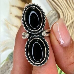 NWT Onyx Double Oval Stone Beautiful Hand Crafted Sterling Silver Ring Size 7.5